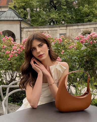 Chic and Versatile Women's Harlee Shoulder Bag in Elegant Brown